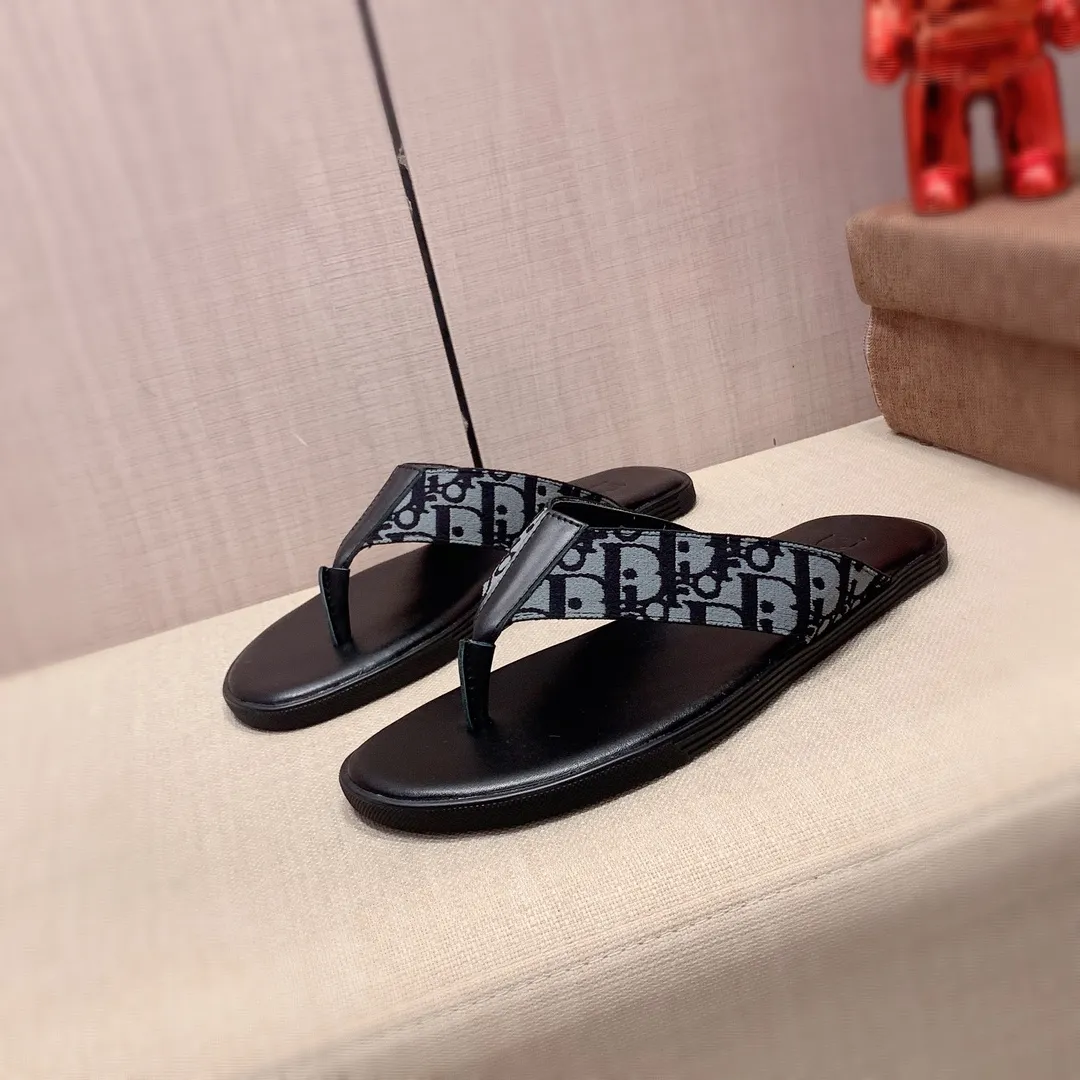 Slippers: New model factory price 220: 🎩🎩🔥🔥《Dior* 》【High·Version】Series of slippers, top purchasing agent🔍🔍Men's 2020 counters are on sale at the same time, imported from Italy, original selected cowhide, exquisite workmanship,), sole: (super comfortable) original factory special supply Original sole, ⚠️Exclusive double-layer movable molded sole, super comfortable⚠️, real shot 🎬The real thing is more beautiful🔍🔍original quality, you can go in and out of the counter at will, 266 positive code 38-44, long-term availability